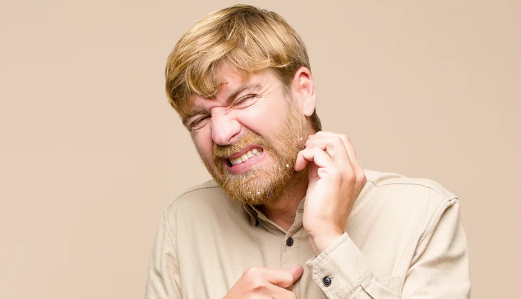 Swędzenie brody – Jak sobie z nim radzić? Skuteczne sposoby na zdrowy zarost